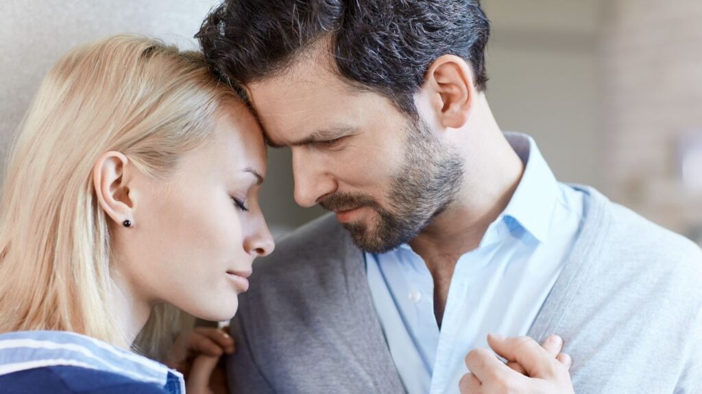 Pareja de enamorados que se conocieron en Match Match Agency.